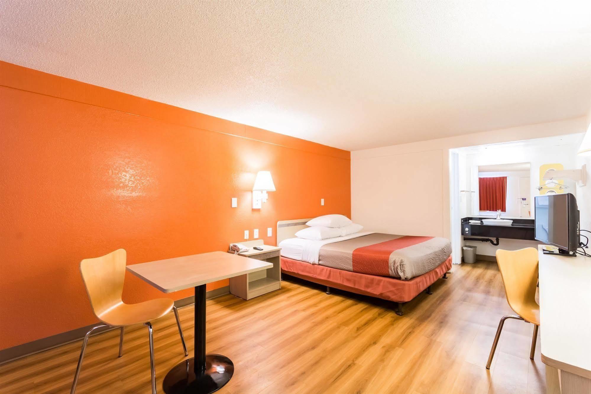 Travelodge By Wyndham Essington / Philadelphia Airport Exterior foto