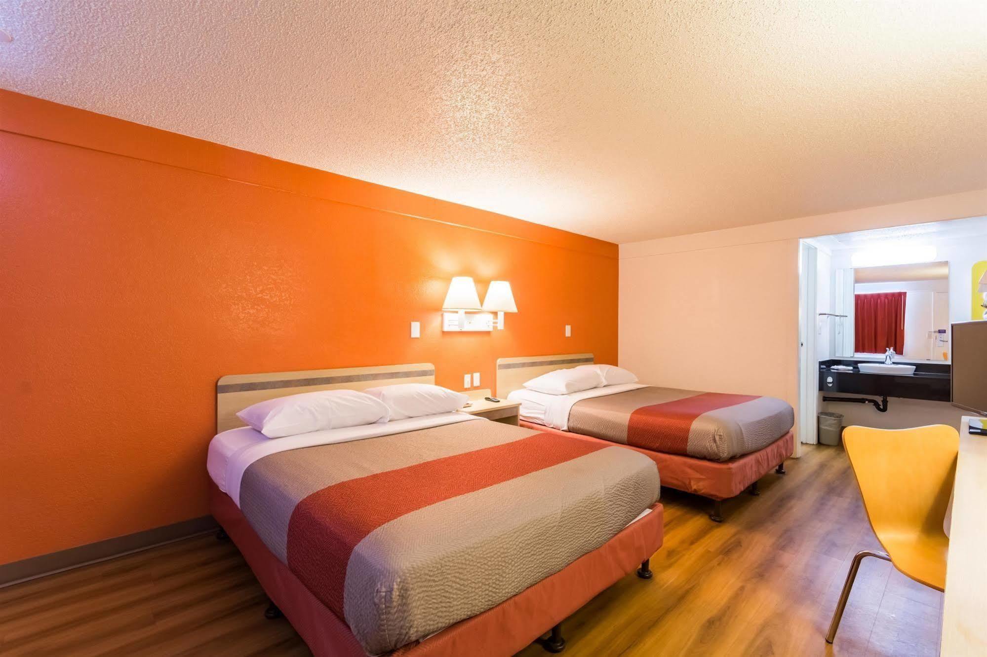 Travelodge By Wyndham Essington / Philadelphia Airport Exterior foto